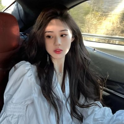 维奥莱特·诺齐埃尔